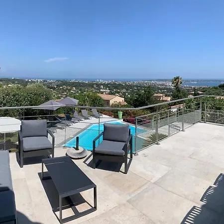 Moderne Et Spacieuse Avec Vue Panoramique